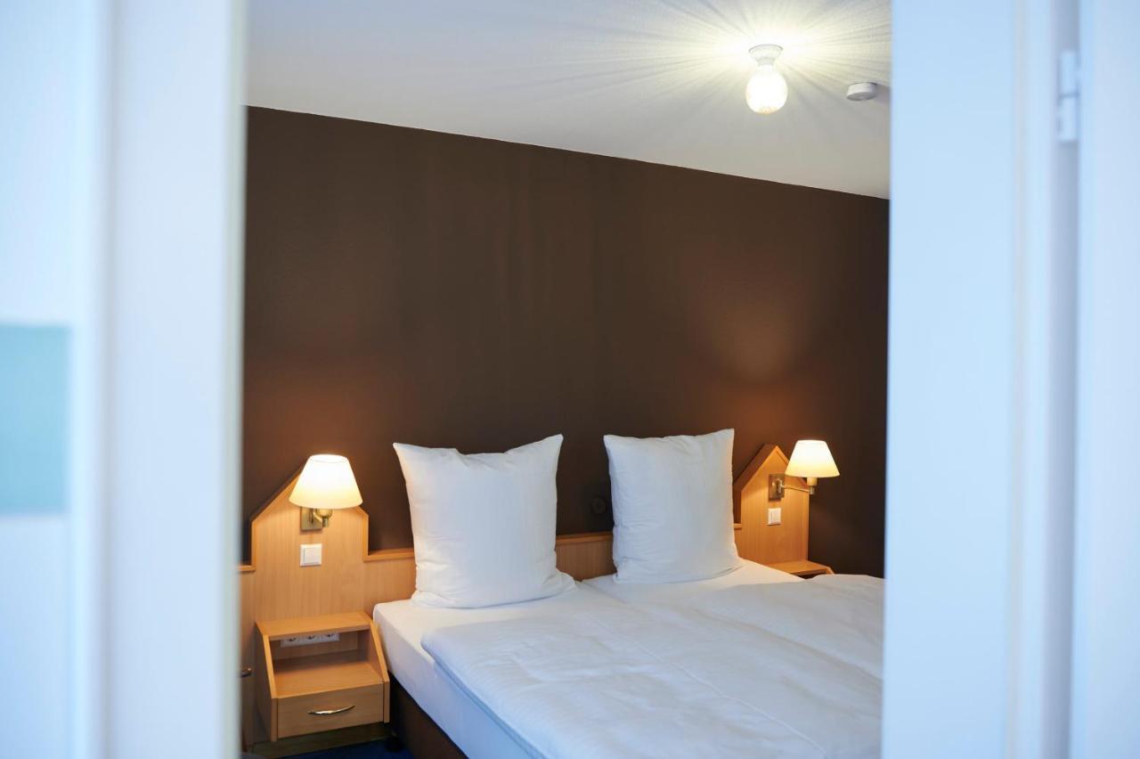 Augustin'S Hotel メーアスブルク エクステリア 写真