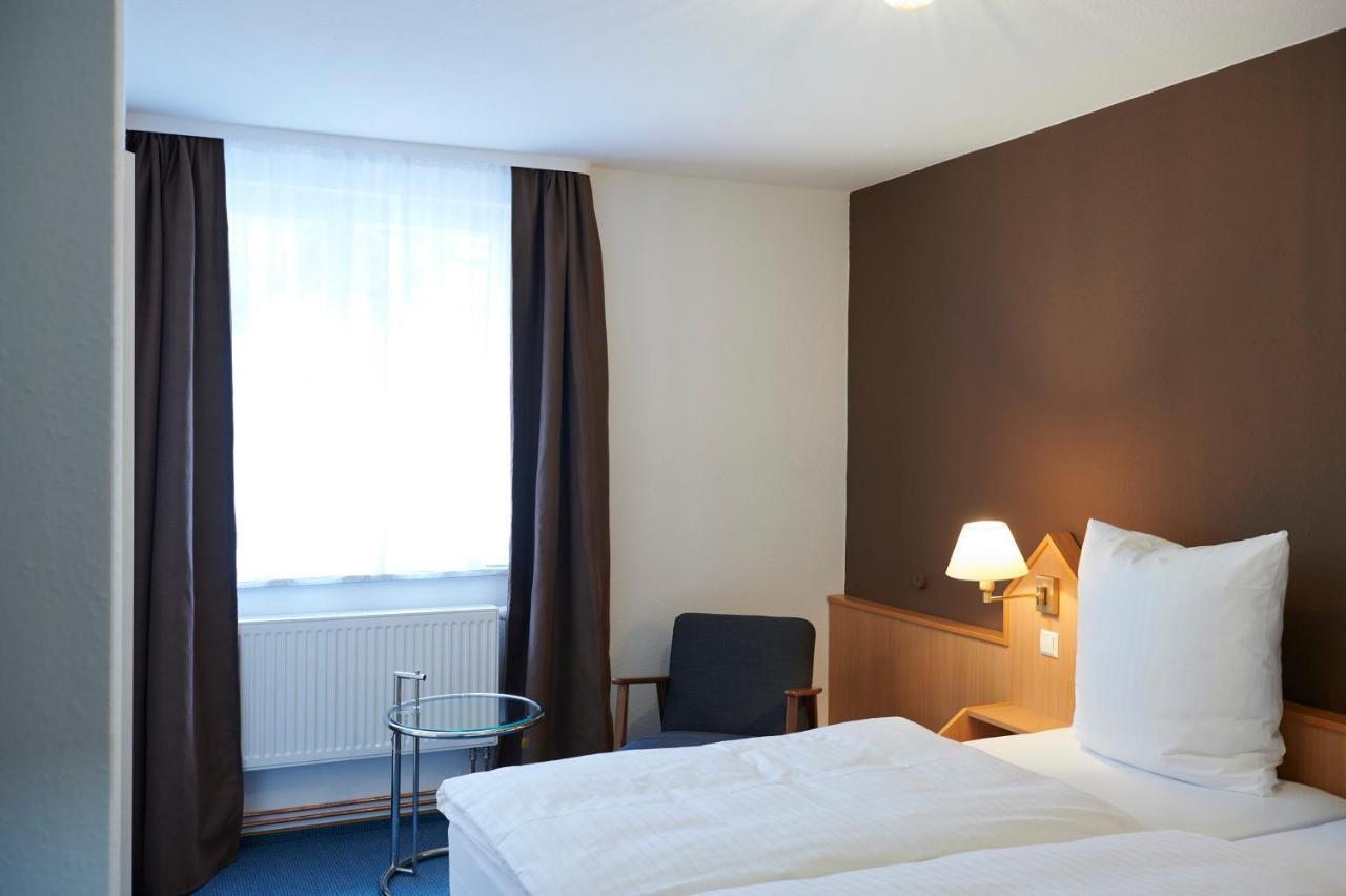 Augustin'S Hotel メーアスブルク エクステリア 写真